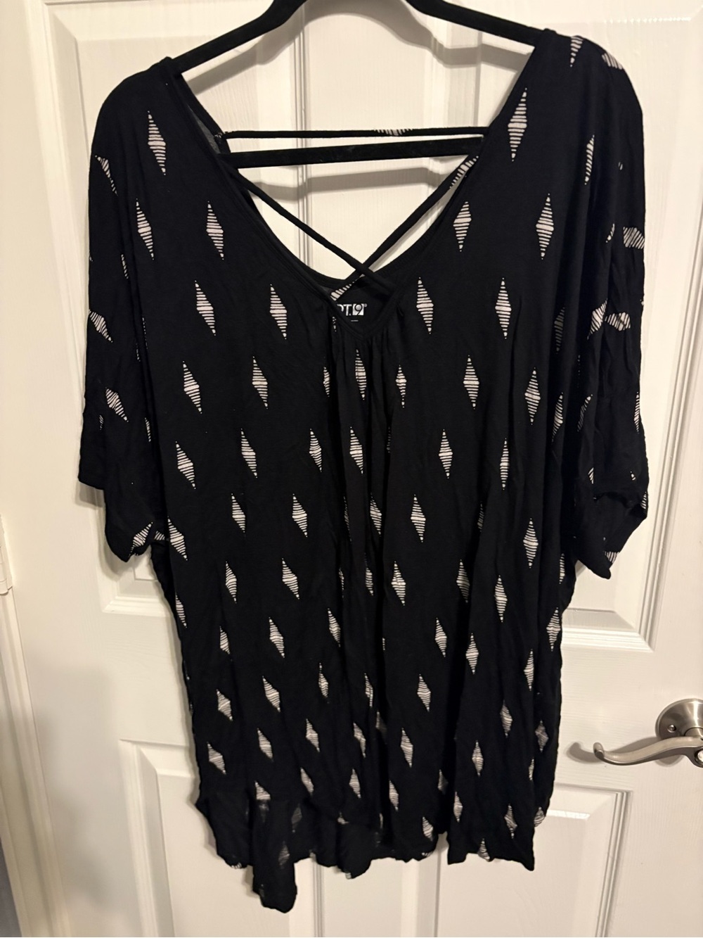 470- Apt. 9 Black and tan Short Sleeve tee with Crisscross Back